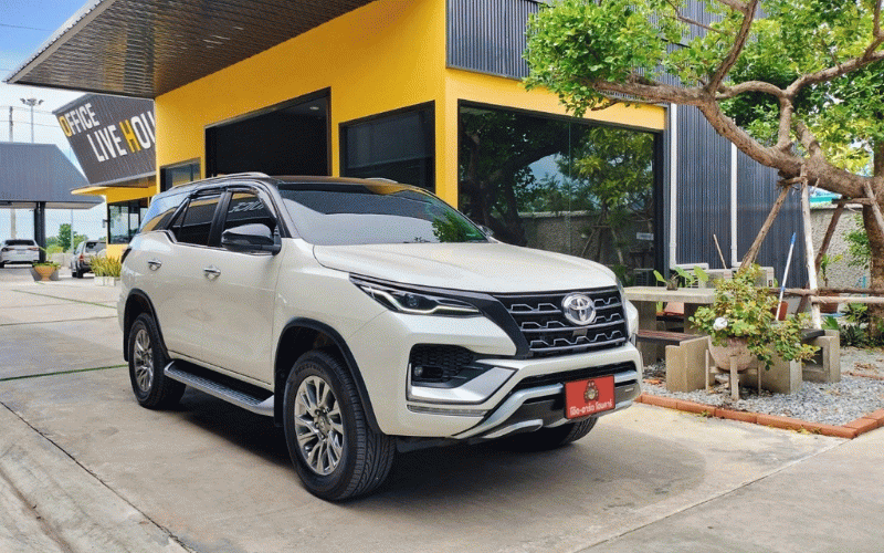 2021 Toyota Fortuner 2.4 V 2WD